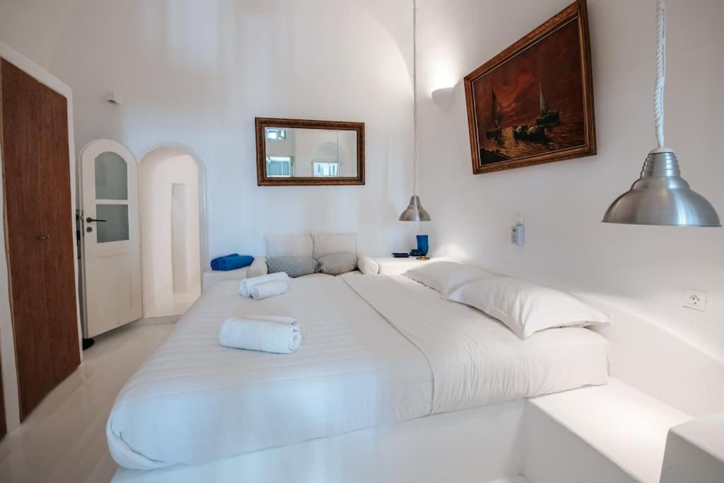Astrea Suites "Ostria Cave Villa-Outdoor Jacuzzi" Ía Eksteriør bilde