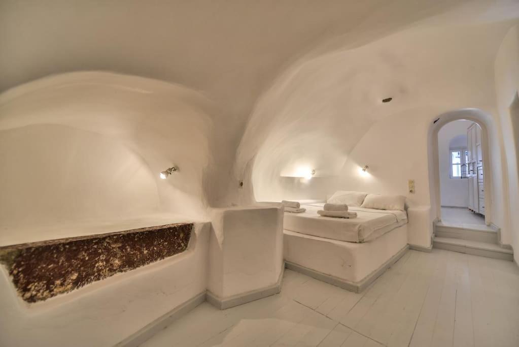 Astrea Suites "Ostria Cave Villa-Outdoor Jacuzzi" Ía Eksteriør bilde